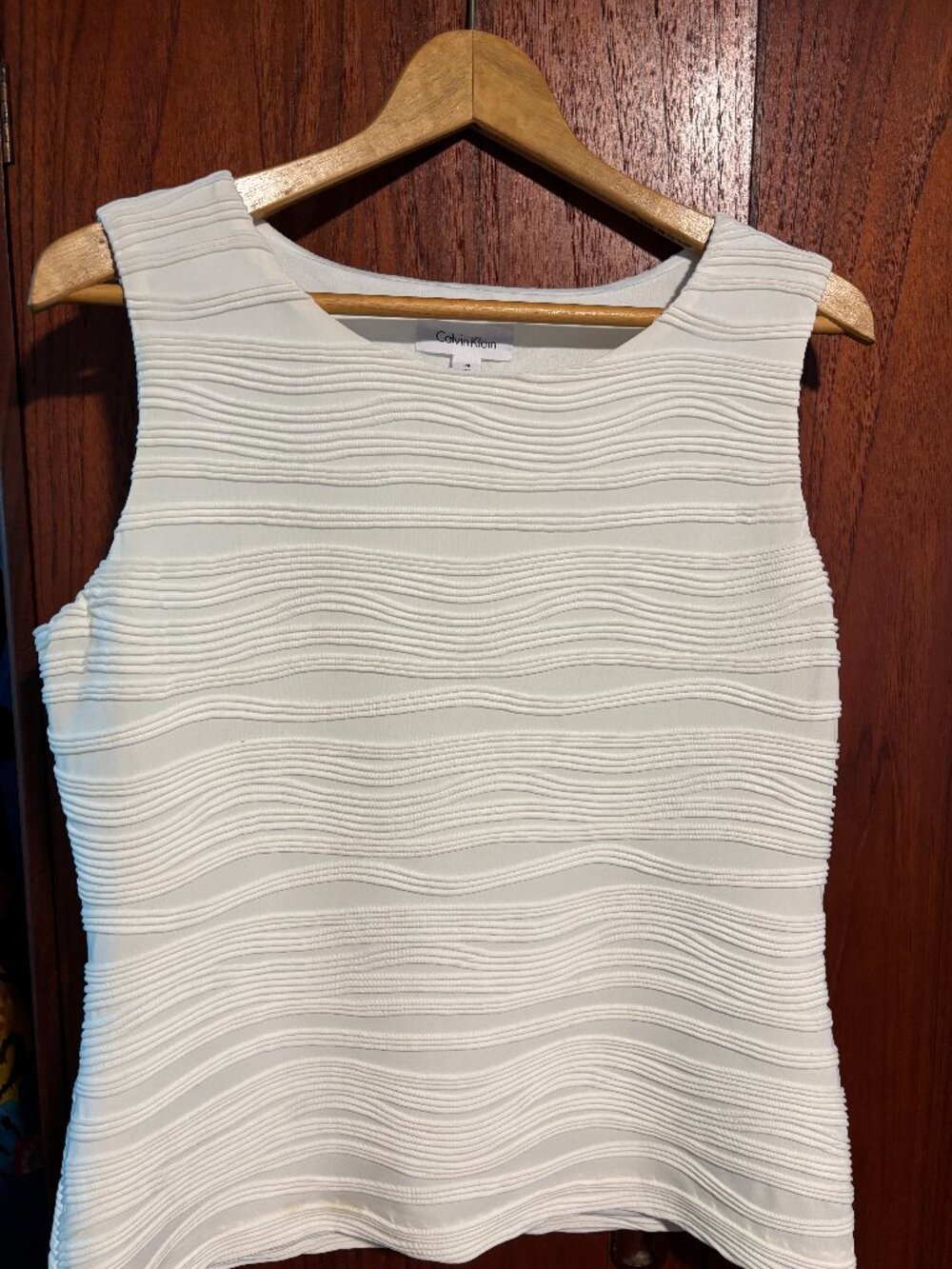 Calvin Klein White Textured Wave Sleeveless Tank Shell Blouse